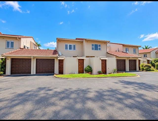 3 BEDROOM TOWNHOUSE FOR SALE IN UMHLANGA CENTRAL